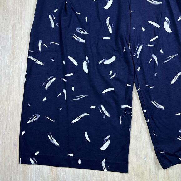 Lysse Brush Petals True Navy Wide Leg Cropped Ponte Pull On Pants Plus 2X - Picture 3 of 14